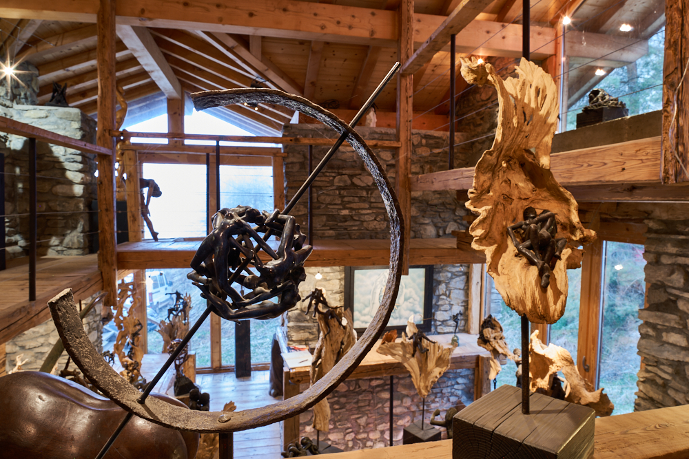 Vue intérieure de l'espace artistique Art Espace Chevrière