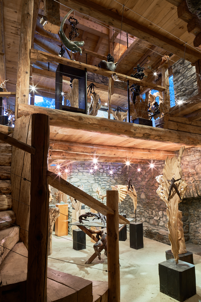 Vue intérieure de la galerie d'art de Chevrière