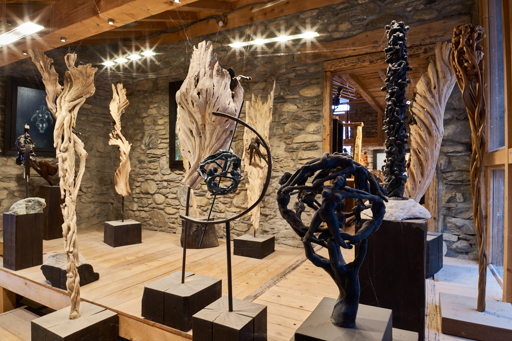 Une des pièces de la galerie de sculptures d'Art Espace Chevrière