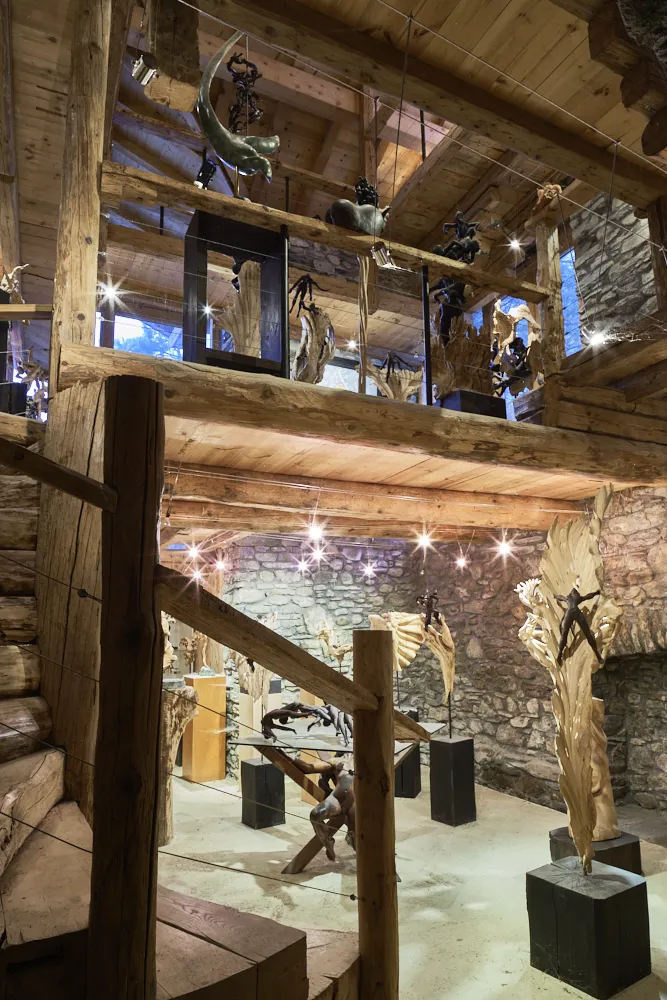 Vue intérieure de la galerie d'art de Chevrière